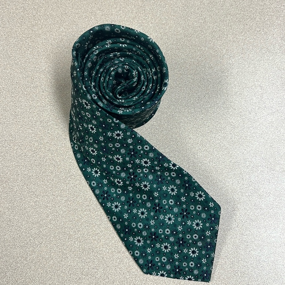 Roundtree & Yorke Silk Tie